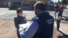 agentes do controle social e da ouvidoria da CGE entrevistam beneficiários do cartão comida boa.