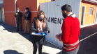 agentes do controle social e da ouvidoria da CGE entrevistam beneficiários do cartão comida boa.