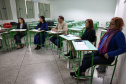 agentes das universidades assistem às palestras no encontro.