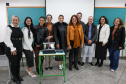 agentes das universidades assistem às palestras no encontro.