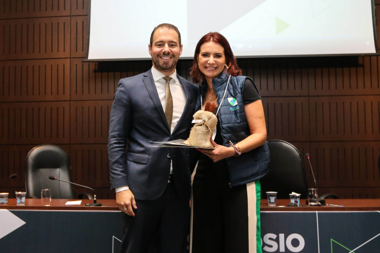 Último dia do 1º Simpósio Paranaense de Combate à Corrupção na Administração Pública teve participação de delegados da Polícia Federal e da Civil paranaense, além de especialistas em compliance.