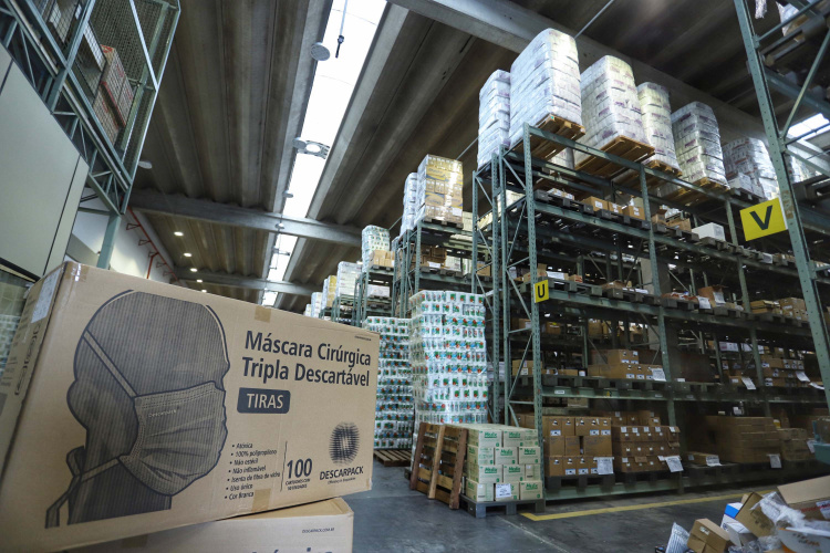 estoque de produtos para combate à covid-19