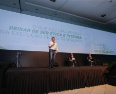 Controlador-geral do Estado Raul Siqueira no evento Governo 5.0 em Foz do Iguaçu