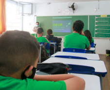 servidores da CGE apresentam vídeos para alunos