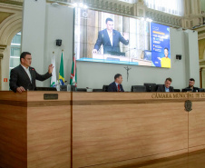 Raul Siqueira fala na Camara Municipal de Curitiba