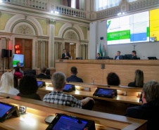 Raul Siqueira fala na Camara Municipal de Curitiba