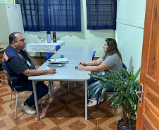 servidores conversam  com usuários dos serviços