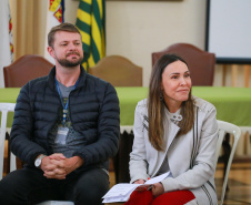 Representantes de turma do Colégio Estadual do Paraná se reúnem com CGE