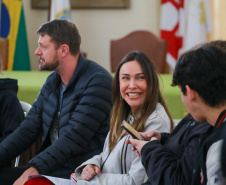 Representantes de turma do Colégio Estadual do Paraná se reúnem com CGE
