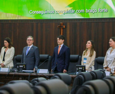 participação da controladora-geral do Estado, Leticia Ferreira da Silva, no II Fórum Internacional de Integridade do TJ PR