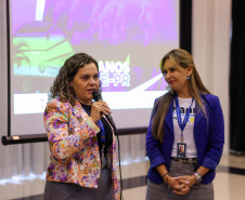 reunião de servidores da CGE para paletra de aniversário