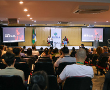 auditório cheio para a palestra de enfrentamento ao assédio