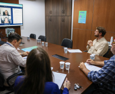 coordenadores respondem perguntas