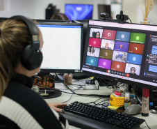servidores da CGE falam on-line com prefeituras