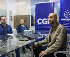 servidores da CGE falam on-line com prefeituras
