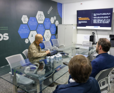 servidores da CGE falam on-line com prefeituras