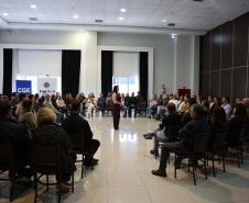 servidores da CGE assistem palestra 