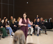 servidores da CGE assistem palestra 