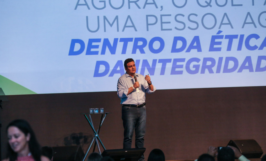 Controlador-geral do Estado Raul Siqueira no evento Governo 5.0 em Foz do Iguaçu