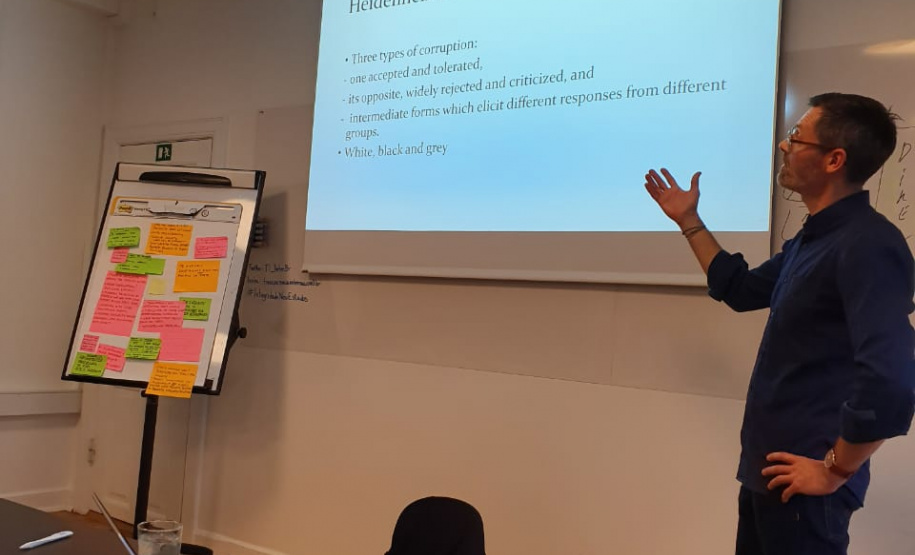 Nas fotos, estão os professores Morten Koch Andersen e Peter Mandix Sehestedt.