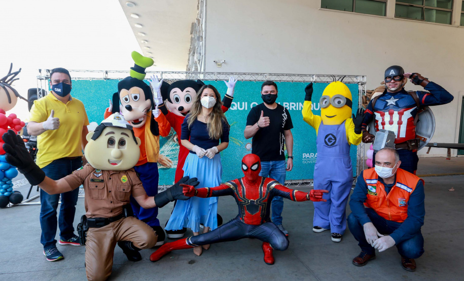 Raul Siqueira e a primeira-dama Luciana Massa no Paraná Piá