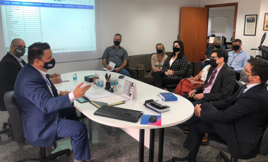 participantes da reunião conhecem avanços da ouvidoria