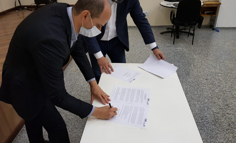 assinatura da resolução que institui Estatuto de Auditoria Interna