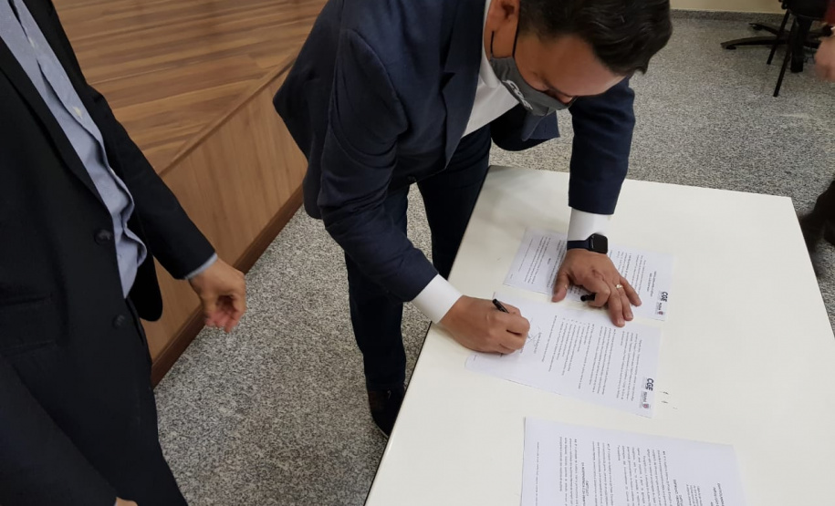 assinatura da resolução que institui Estatuto de Auditoria Interna