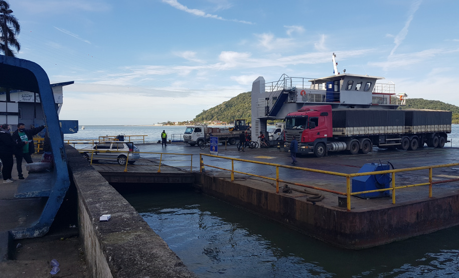 embarque ferry-boat inspeção
