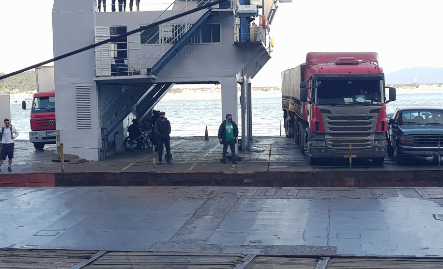 servidor CGE ferry-boat inspeção
