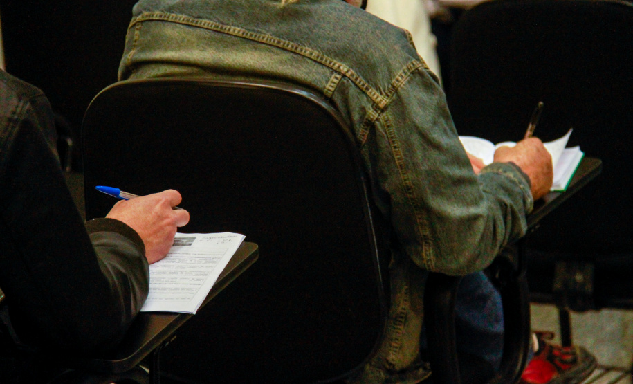 instrutoes e servidores fazem o curso sobre e-prevenção