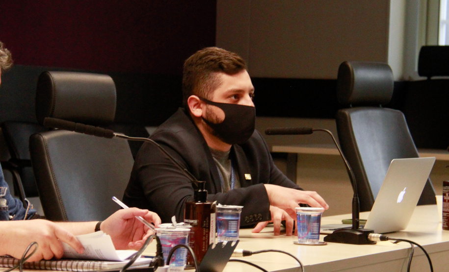 instrutoes e servidores fazem o curso sobre e-prevenção