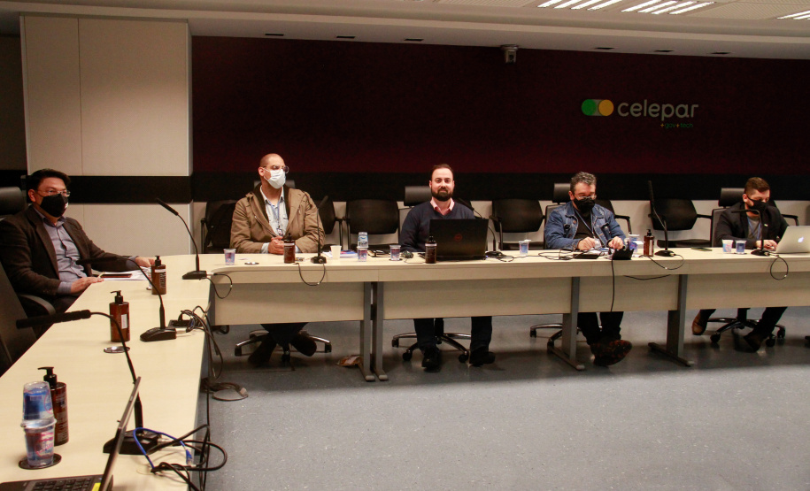 instrutoes e servidores fazem o curso sobre e-prevenção