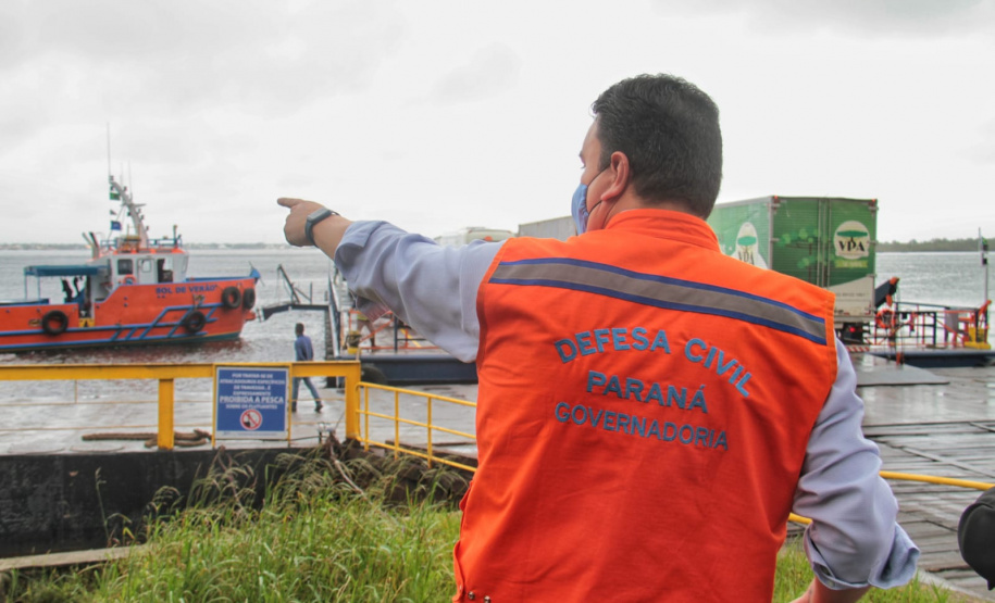 equipe da CGE acompanha serviço da travessia da Baía de Guaratuba