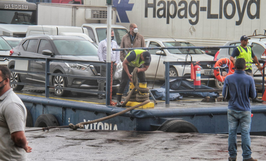 equipe da CGE acompanha serviço da travessia da Baía de Guaratuba