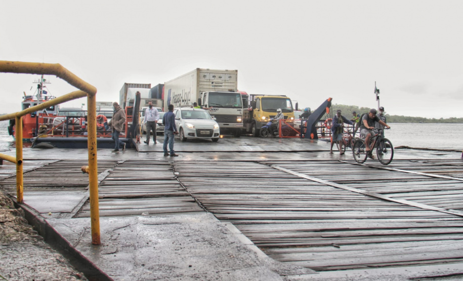 equipe da CGE acompanha serviço da travessia da Baía de Guaratuba