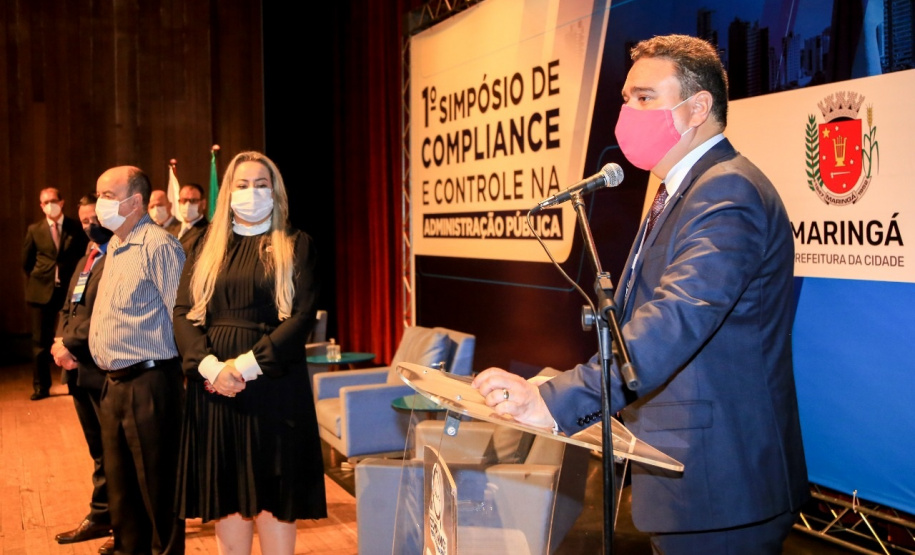 Auditório e simpósio de compliance