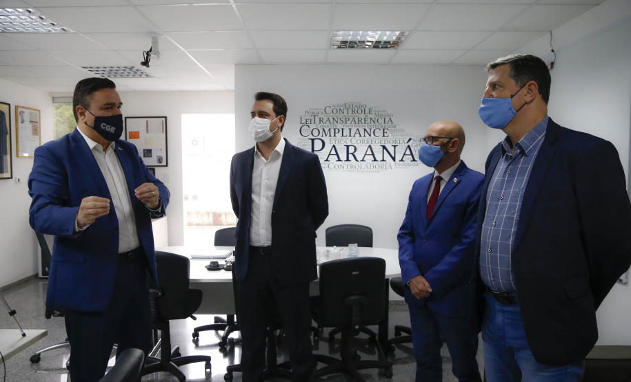 governador Ratinho Jr visita CGE no aniversário