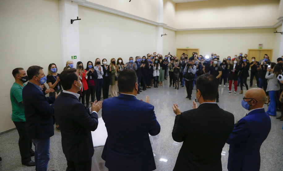 governador Ratinho Jr visita CGE no aniversário