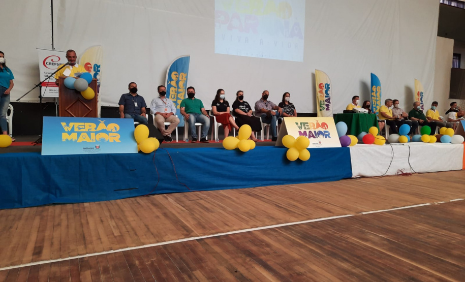 apresentação para 200 acadêmicos que trabalharão no Verão Paraná.