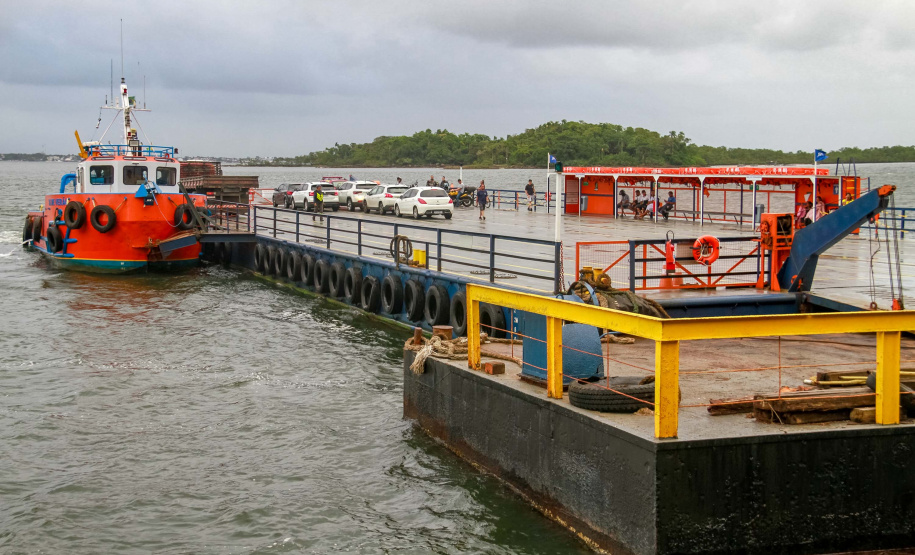 CGE itinerante conversa com motoristas na travessia de guaratuba