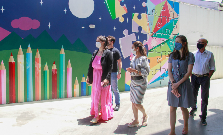 equipe da CGE caminha pelo Instituto Benedikte