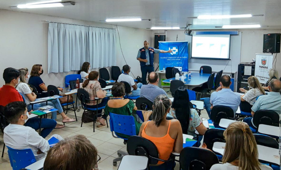 ouvidores assistem a palestra do ouvidor-geral