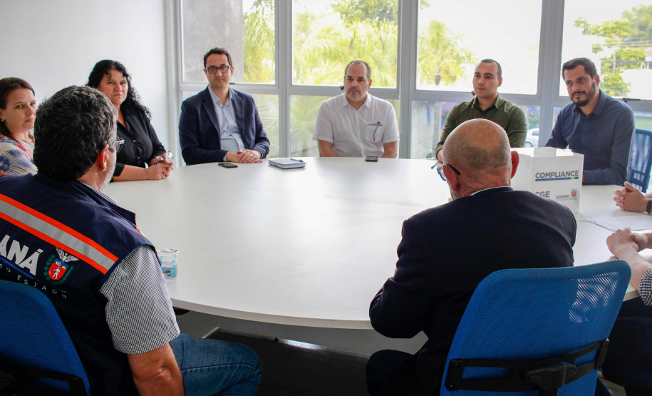 entrega de urnas físicas em órgãos do estado