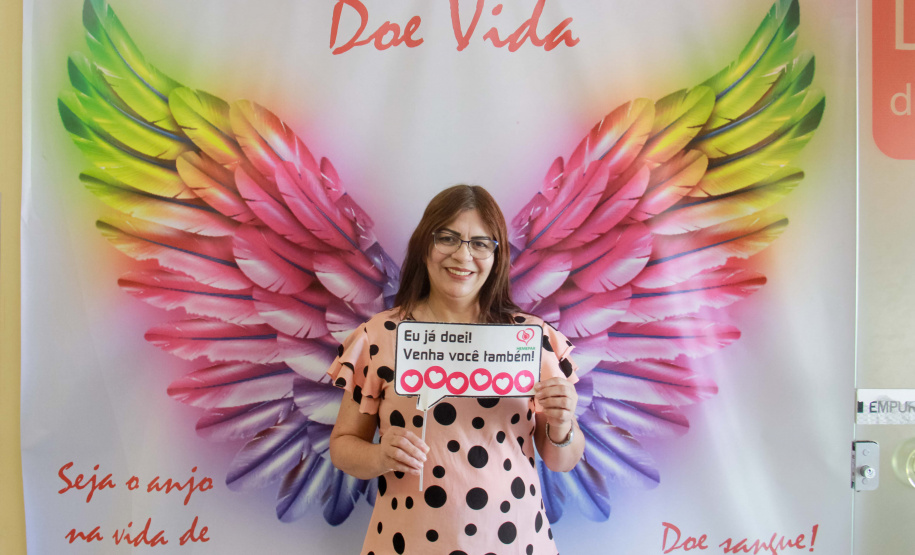 equipe da CGE doa sangue no Hemepar