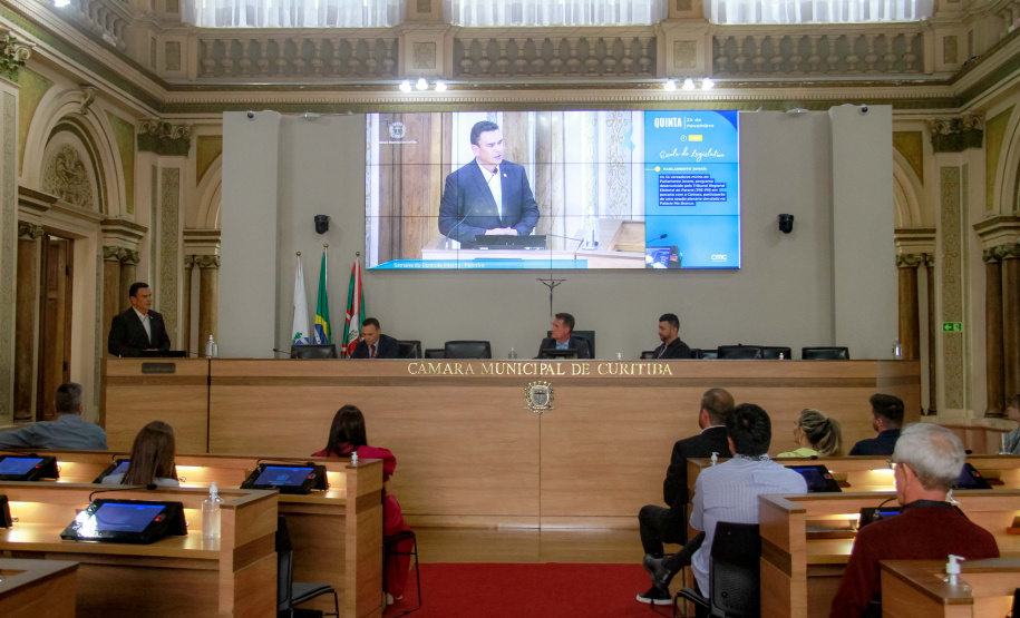 Raul Siqueira fala na Camara Municipal de Curitiba