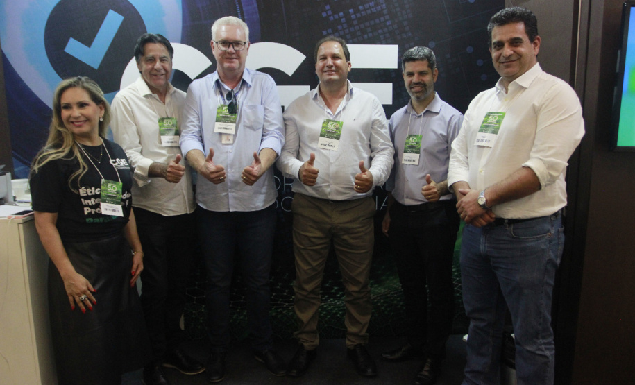 prefeitos e equipe da CGE