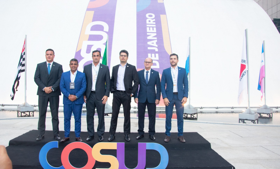 controladores-gerais em frente ao Cosud