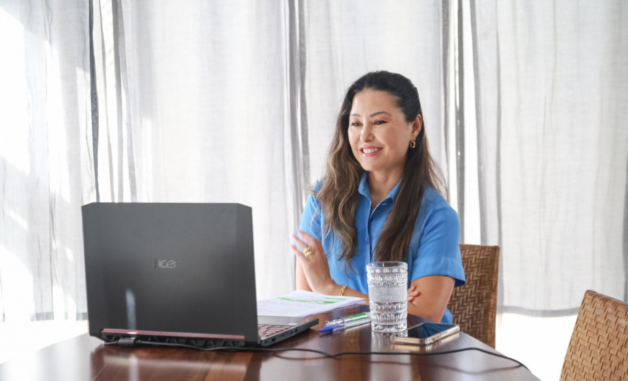 webinar por vídeo conferencia trata de desafios femininos