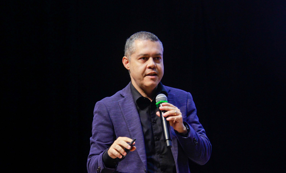 cenas do segundo dia do Congresso de Governança Pública da CGE PR